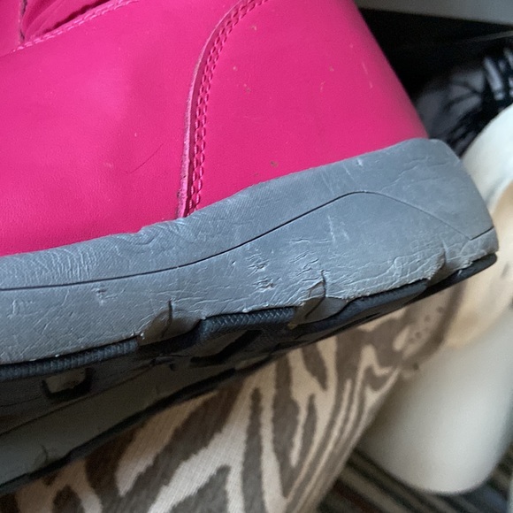 Shoe Sale Pink insulated snow boots. - Picture 6 of 7